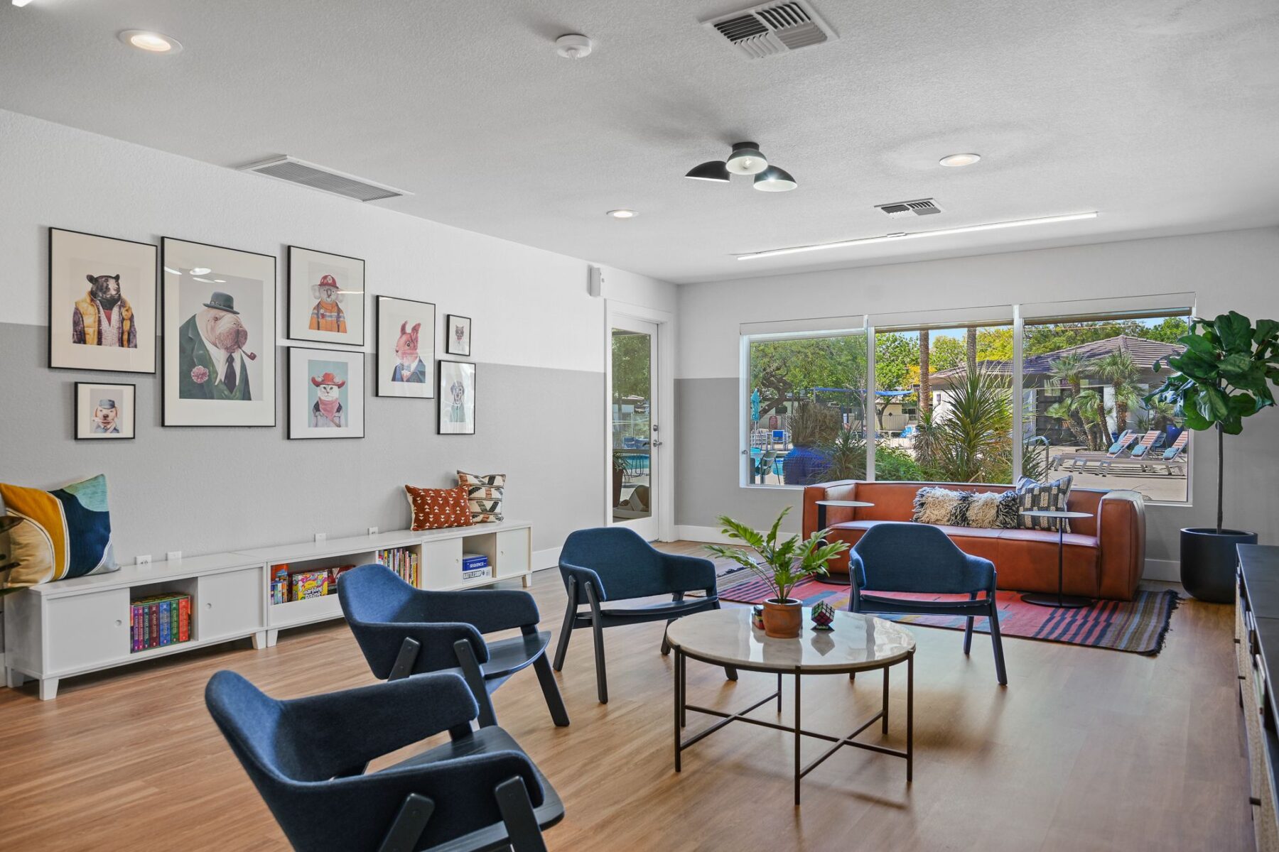 Common area with lounge seating